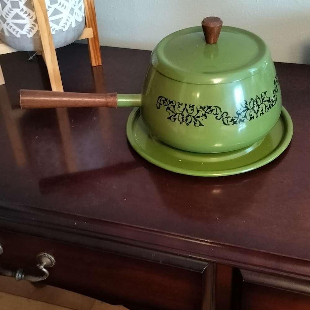 Vintage Japan Green melting pot with plate